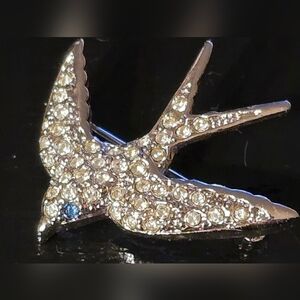 Sparkling Bird Brooch with Crystals